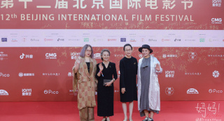 《妈妈！》角逐天坛奖 吴彦姝奚美娟亮相北影节